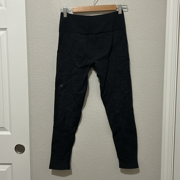 Lululemon Free To Flow 7/8 Tight Black / White Sz 10 - Picture 6 of 14